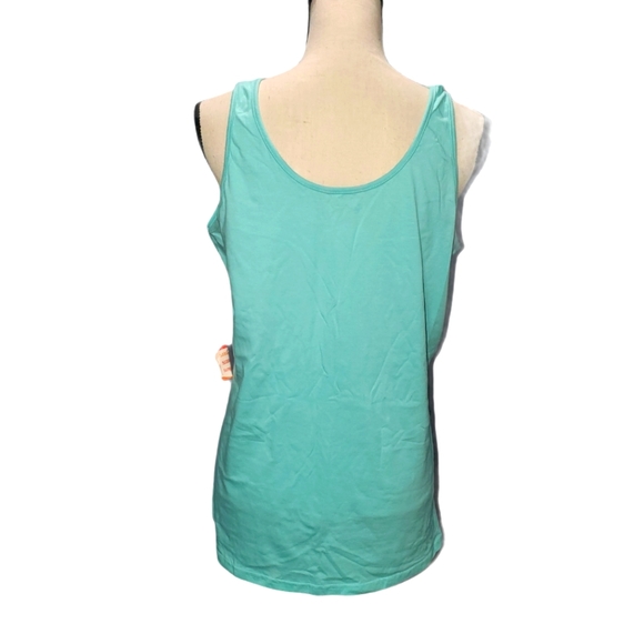 (A) Women's top - Picture 2 of 2